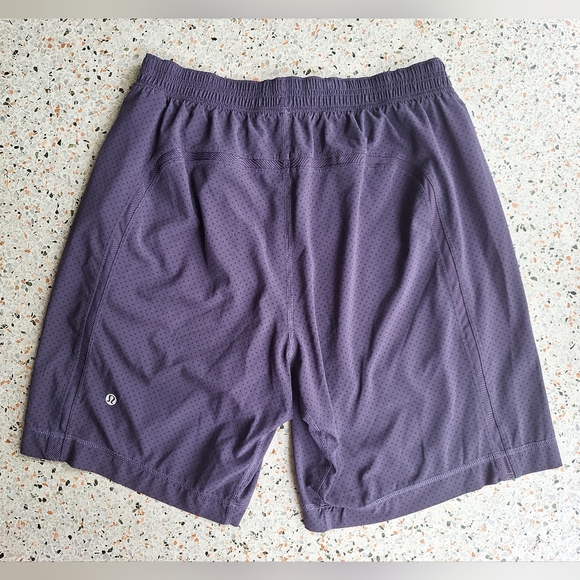 94 Lululemon Run Response Short - Picture 9 of 14